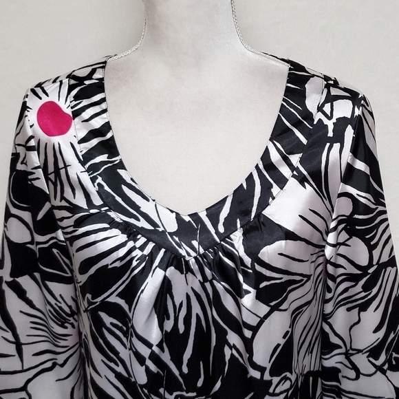 VINTAGE 90s Chico's Black Fuschia Satin Abstract Floral V-neck Shift Dress - Picture 3 of 11